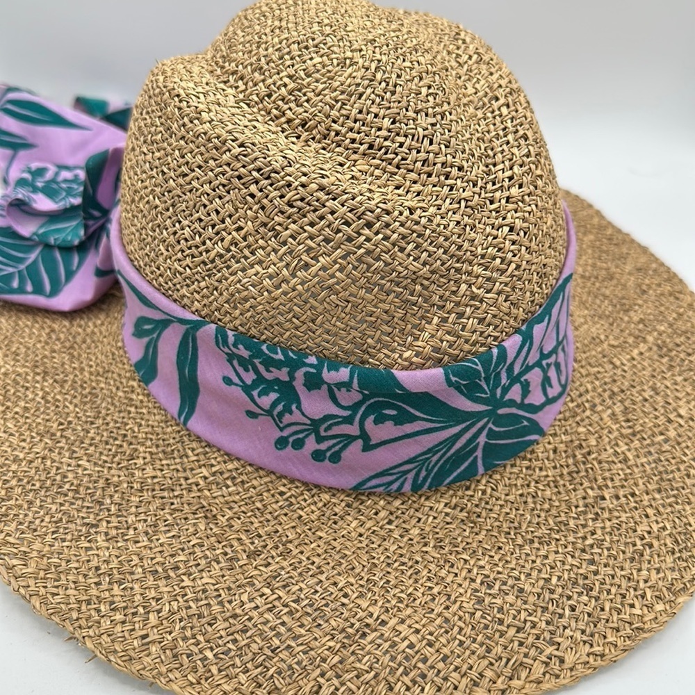 Straw hat with lilac and teal sash